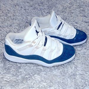 JORDANS 3Y RETRO 11s